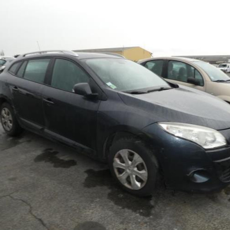 Trappe d'essence RENAULT MEGANE 3 Photo n°5
