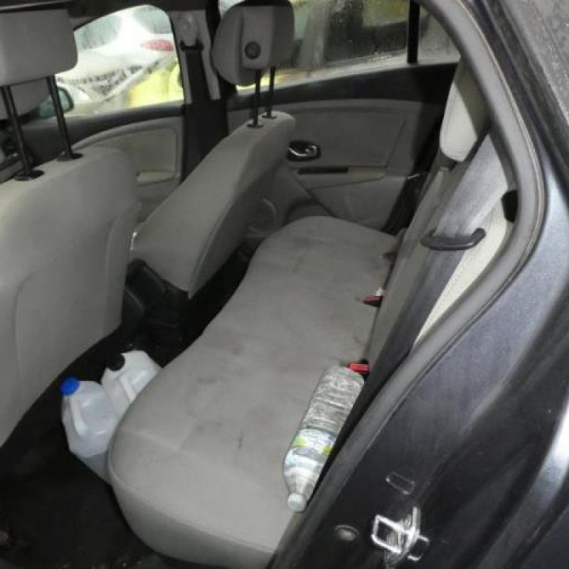 Trappe d'essence RENAULT MEGANE 3 Photo n°9
