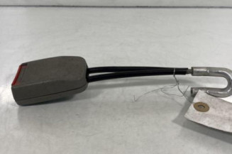 Attache ceinture arriere gauche VOLKSWAGEN NEW BEETLE 1 Photo n°1