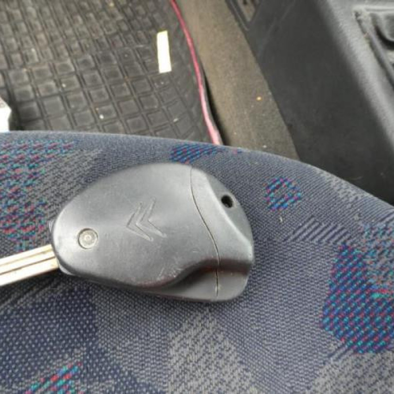 Serrure arriere droit CITROEN XANTIA Photo n°14