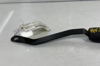 Attache ceinture avant droit VOLKSWAGEN PASSAT 3