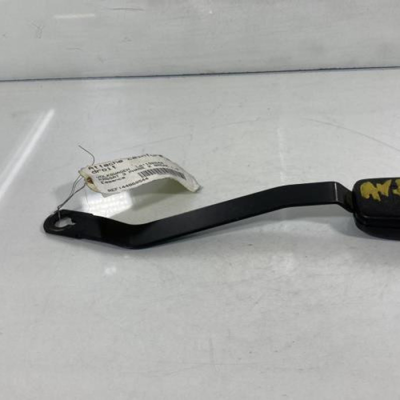 Attache ceinture avant droit VOLKSWAGEN PASSAT 3 Photo n°3