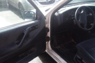 Ceinture arriere gauche VOLKSWAGEN PASSAT 3