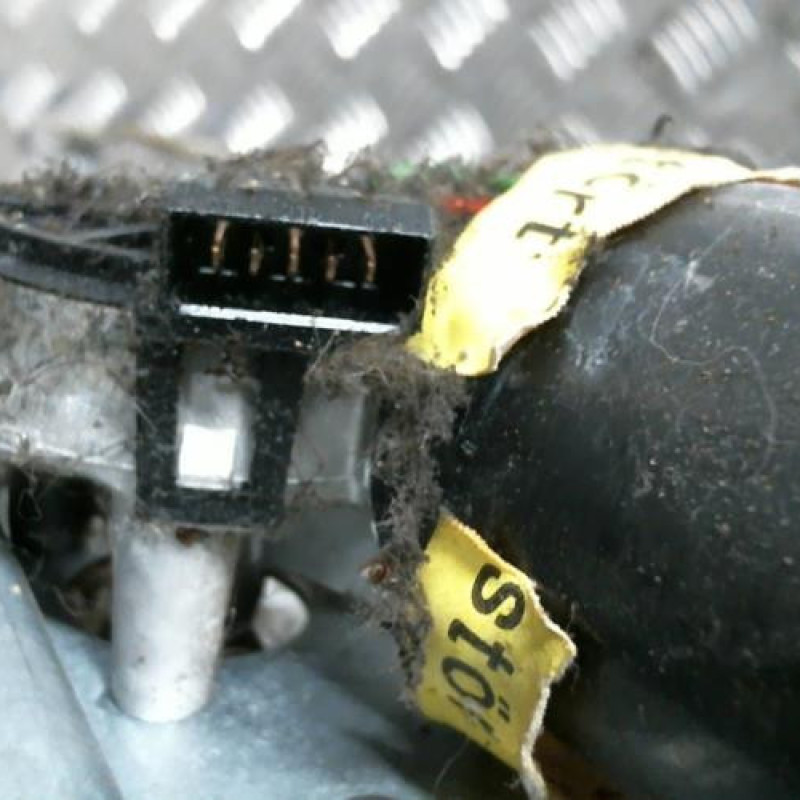 Moteur essuie glace avant VOLKSWAGEN PASSAT 3 Photo n°2