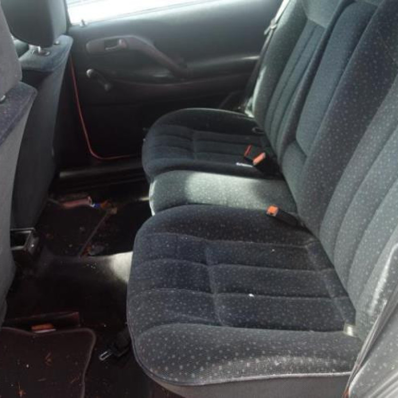 Etrier avant gauche (freinage) VOLKSWAGEN PASSAT 3 Photo n°7