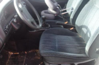 Etrier avant gauche (freinage) VOLKSWAGEN PASSAT 3