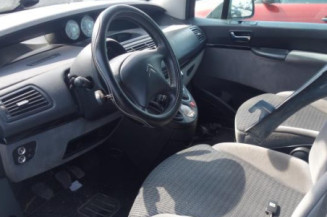 Attache ceinture arriere droit CITROEN C8