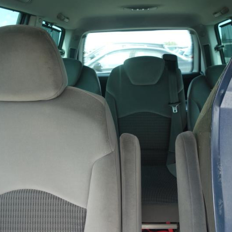 Attache ceinture arriere droit CITROEN C8 Photo n°9
