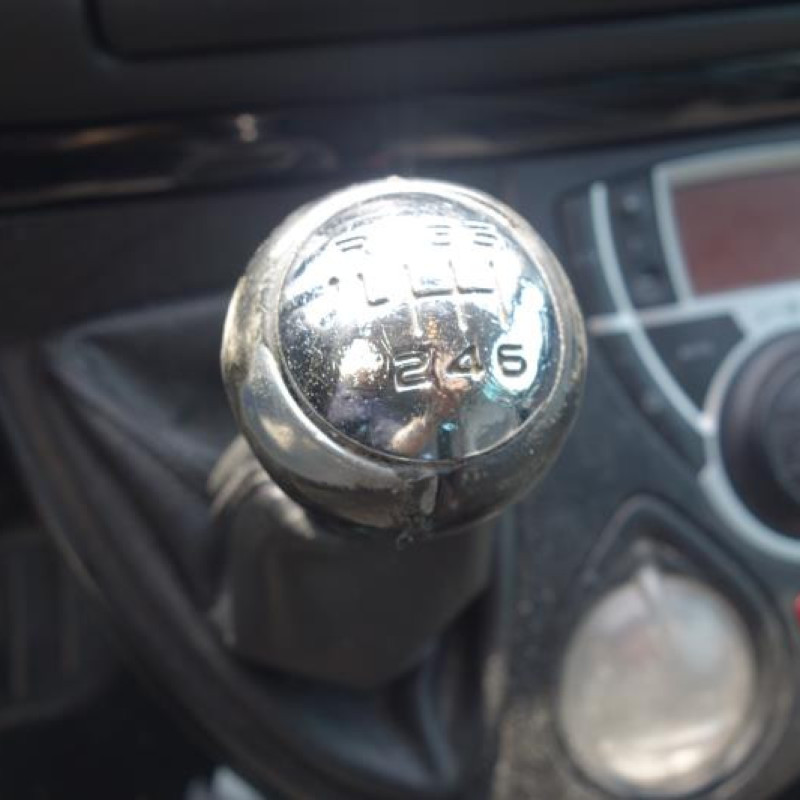Attache ceinture arriere droit CITROEN C8 Photo n°10