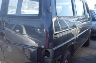 Attache ceinture avant droit VOLKSWAGEN TRANSPORTER 4