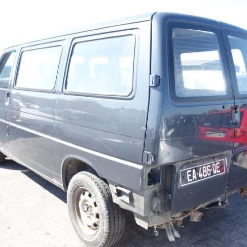 Attache ceinture avant droit VOLKSWAGEN TRANSPORTER 4 Photo n°5