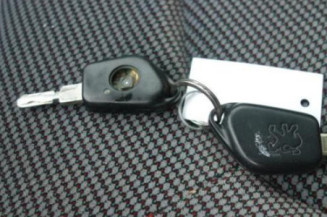 Boitier air bag PEUGEOT 406