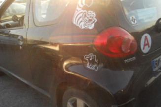 Amortisseur avant droit TOYOTA AYGO 1