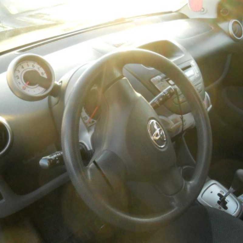 Amortisseur avant droit TOYOTA AYGO 1 Photo n°6