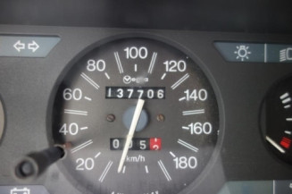 Leve vitre mecanique avant droit CITROEN AX