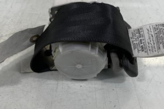 Ceinture arriere droit TOYOTA YARIS 2 Photo n°1