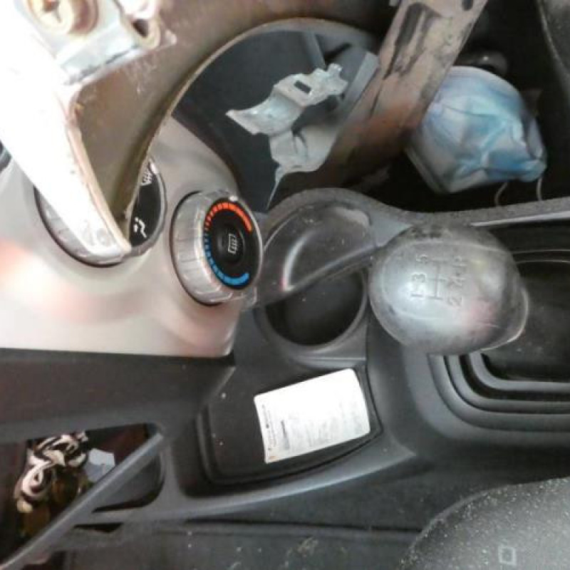 Ceinture arriere droit TOYOTA YARIS 2 Photo n°13