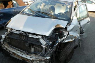 Bloc ABS (freins anti-blocage) TOYOTA YARIS 2