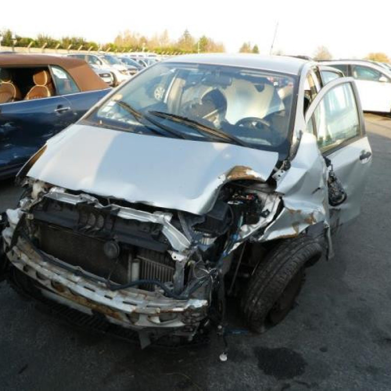 Bloc ABS (freins anti-blocage) TOYOTA YARIS 2 Photo n°4