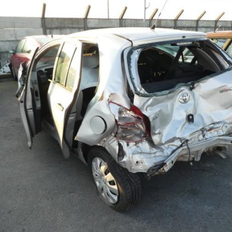 Bloc ABS (freins anti-blocage) TOYOTA YARIS 2 Photo n°7