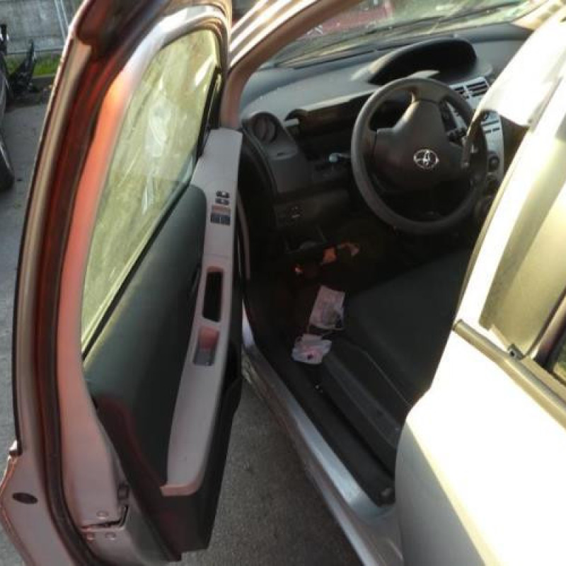 Bloc ABS (freins anti-blocage) TOYOTA YARIS 2 Photo n°8