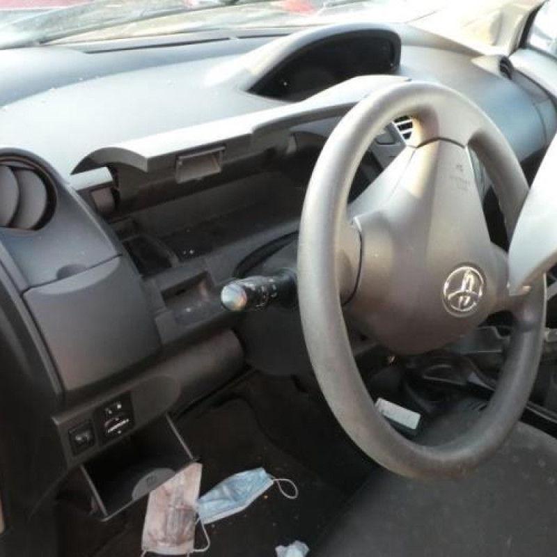 Bloc ABS (freins anti-blocage) TOYOTA YARIS 2 Photo n°10