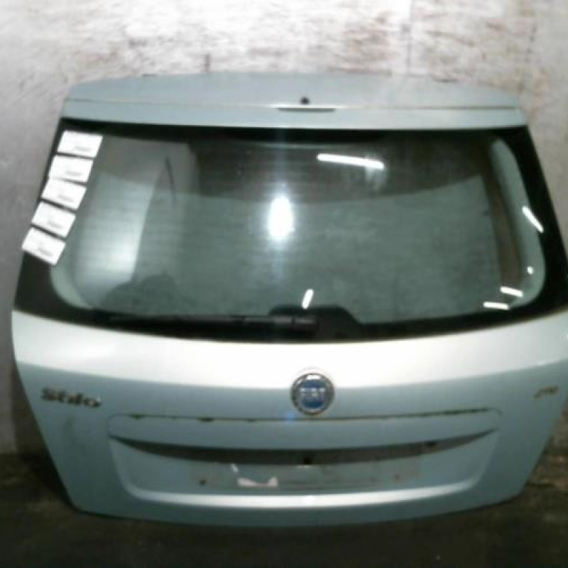 Malle/Hayon arriere FIAT STILO Photo n°1