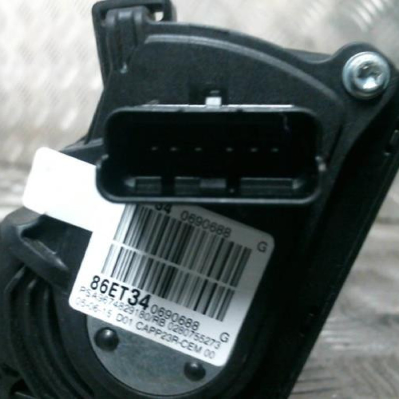 Pedalier d'accelerateur PEUGEOT 308 2 SW Photo n°2