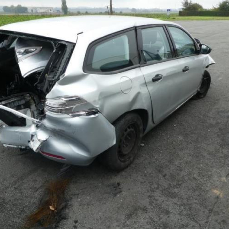 Pedalier d'accelerateur PEUGEOT 308 2 SW Photo n°5