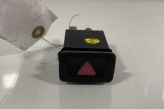 Bouton de warning VOLKSWAGEN BORA Photo n°1