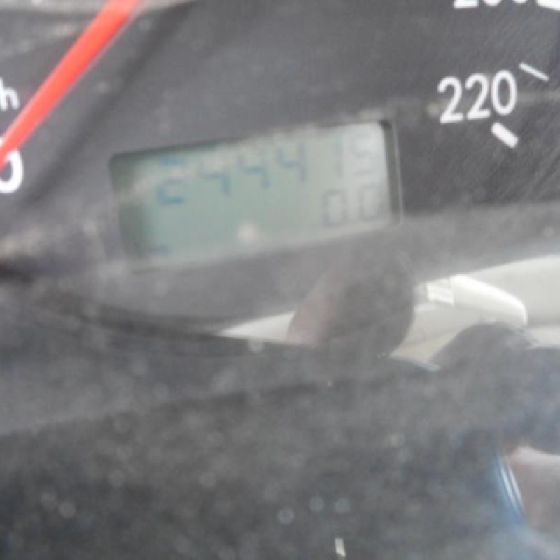 Etrier avant gauche (freinage) VOLKSWAGEN BORA Photo n°7