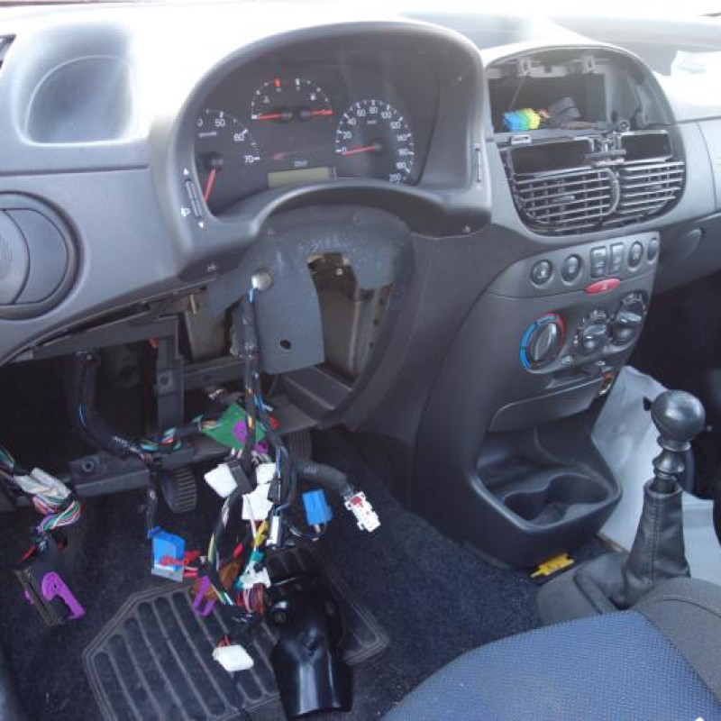 Charniere de capot FIAT PUNTO 2 Photo n°6