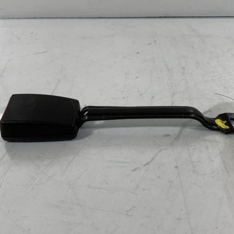 Attache ceinture avant droit AUDI A4 1 Photo n°1