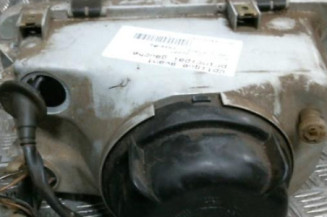 Optique avant principal gauche (feux)(phare) AUDI 100 1