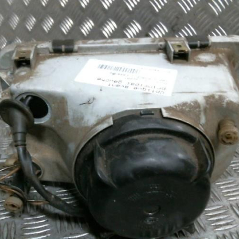 Optique avant principal gauche (feux)(phare) AUDI 100 1 Photo n°2