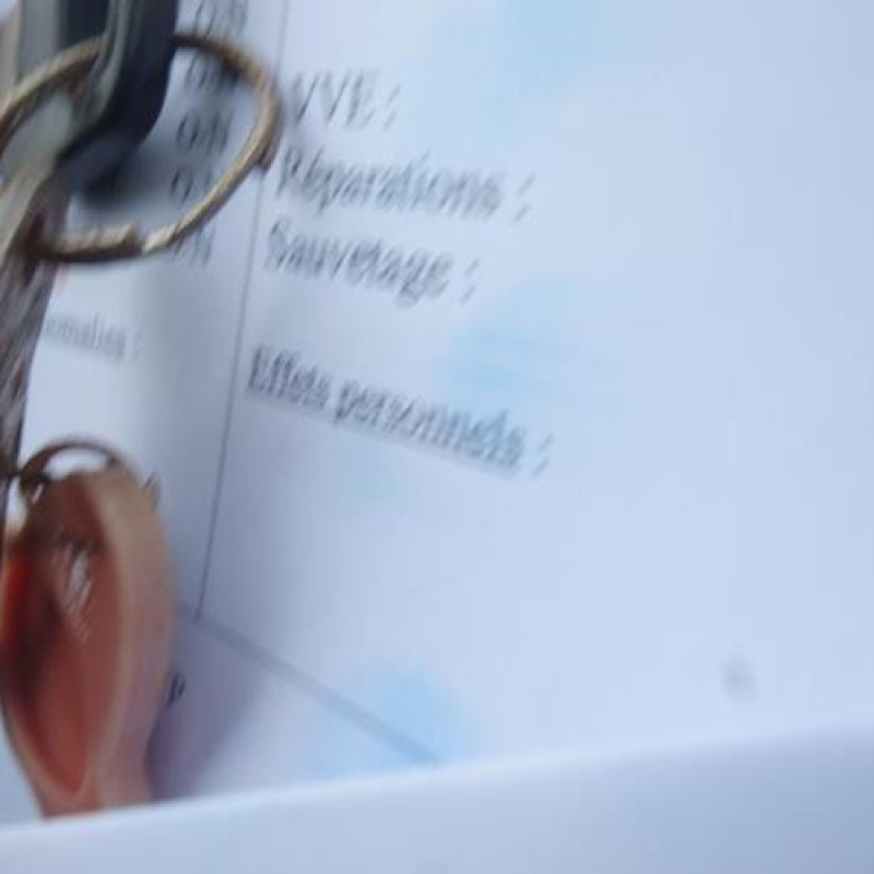 Attache ceinture avant droit AUDI 100 1 Photo n°15