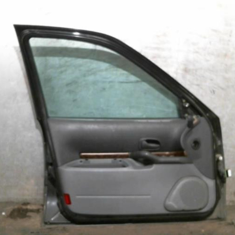 Porte avant gauche RENAULT SAFRANE Photo n°2