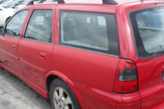 Ceinture arriere gauche OPEL VECTRA B