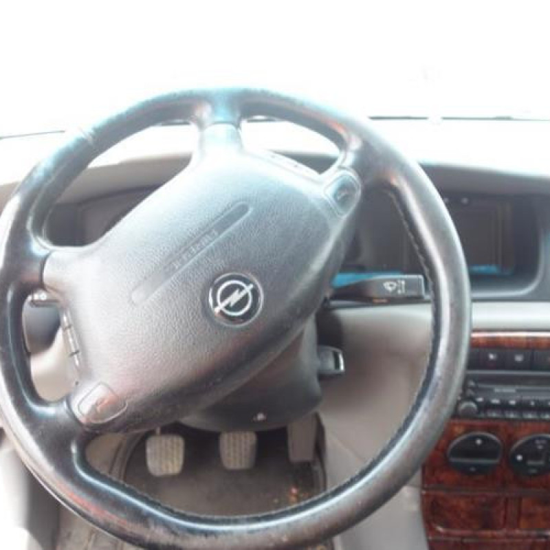 Ceinture arriere gauche OPEL VECTRA B Photo n°10