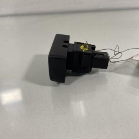 Bouton de warning NISSAN PIXO