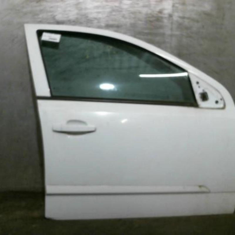 Porte avant droit OPEL ASTRA H Photo n°1