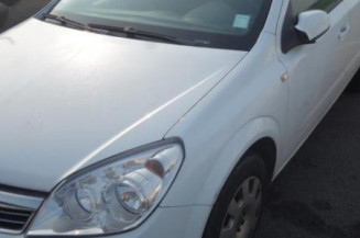 Ceinture arriere gauche OPEL ASTRA H