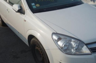 Ceinture arriere gauche OPEL ASTRA H