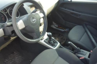 Ceinture arriere gauche OPEL ASTRA H