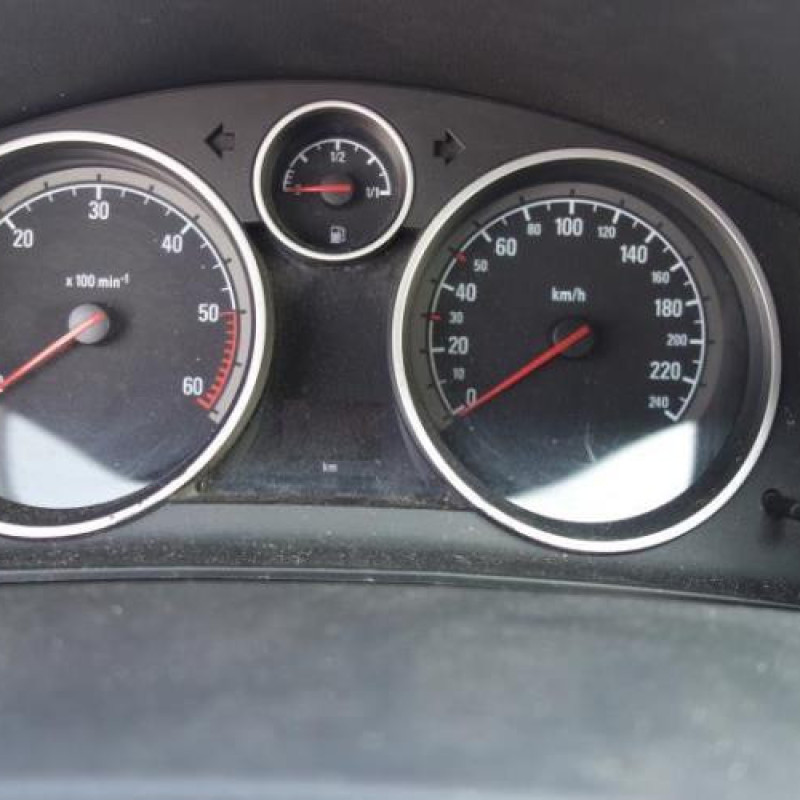 Ceinture arriere gauche OPEL ASTRA H Photo n°9