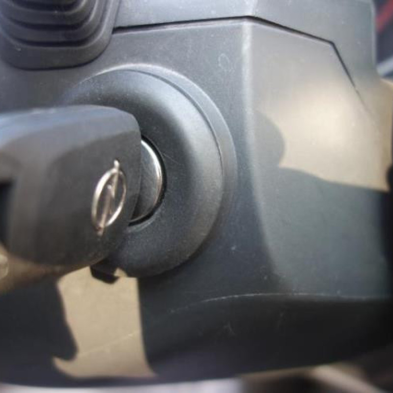 Ceinture arriere gauche OPEL ASTRA H Photo n°12