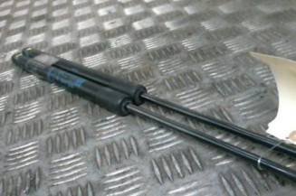 Verin de coffre OPEL ASTRA H Photo n°1