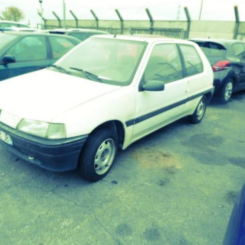 Ceinture arriere gauche PEUGEOT 106 Photo n°4