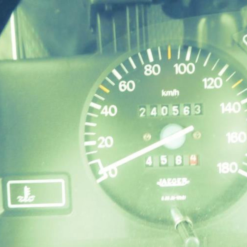 Ceinture arriere gauche PEUGEOT 106 Photo n°13