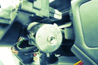 Ceinture arriere gauche PEUGEOT 106
